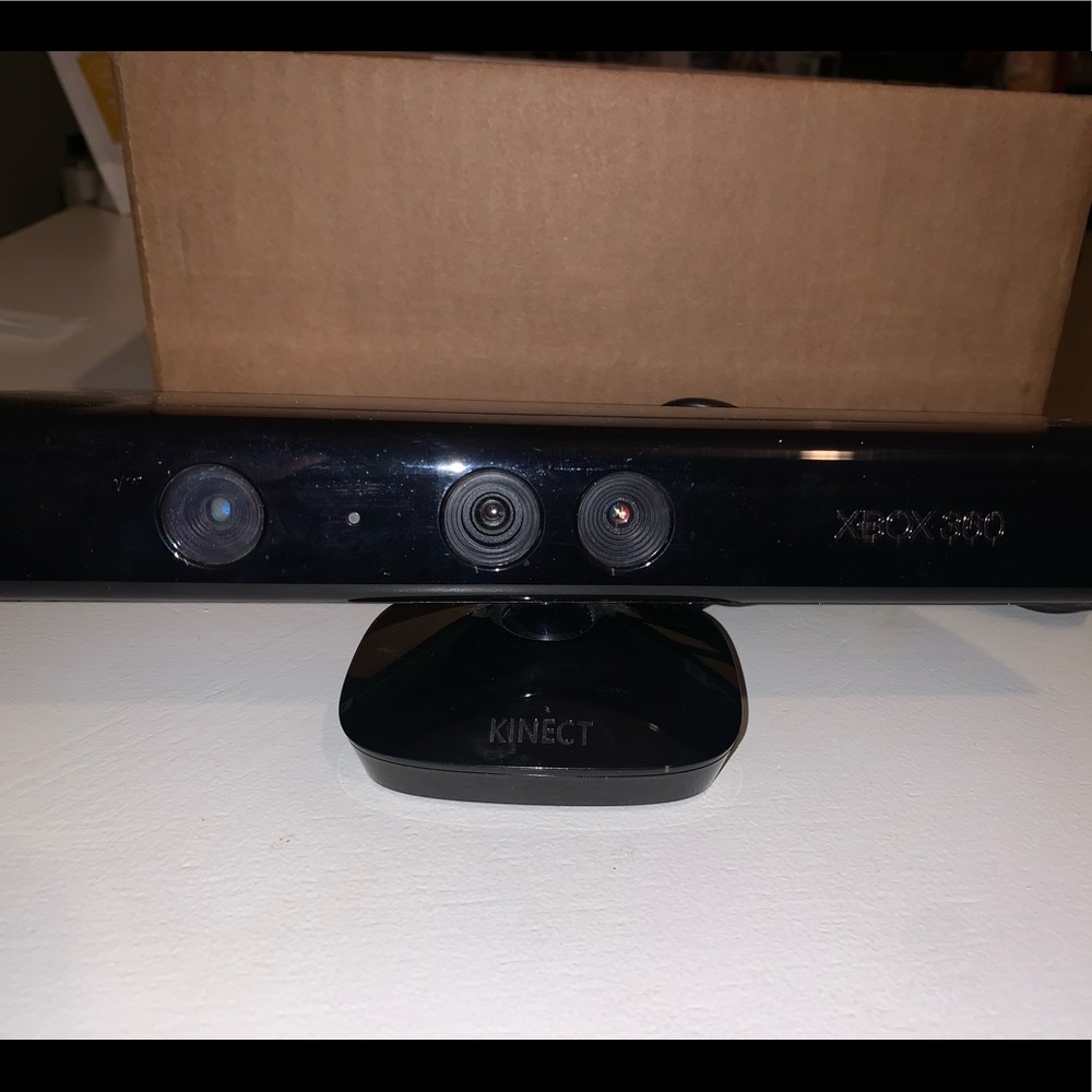 Xbox Kinect with all wires